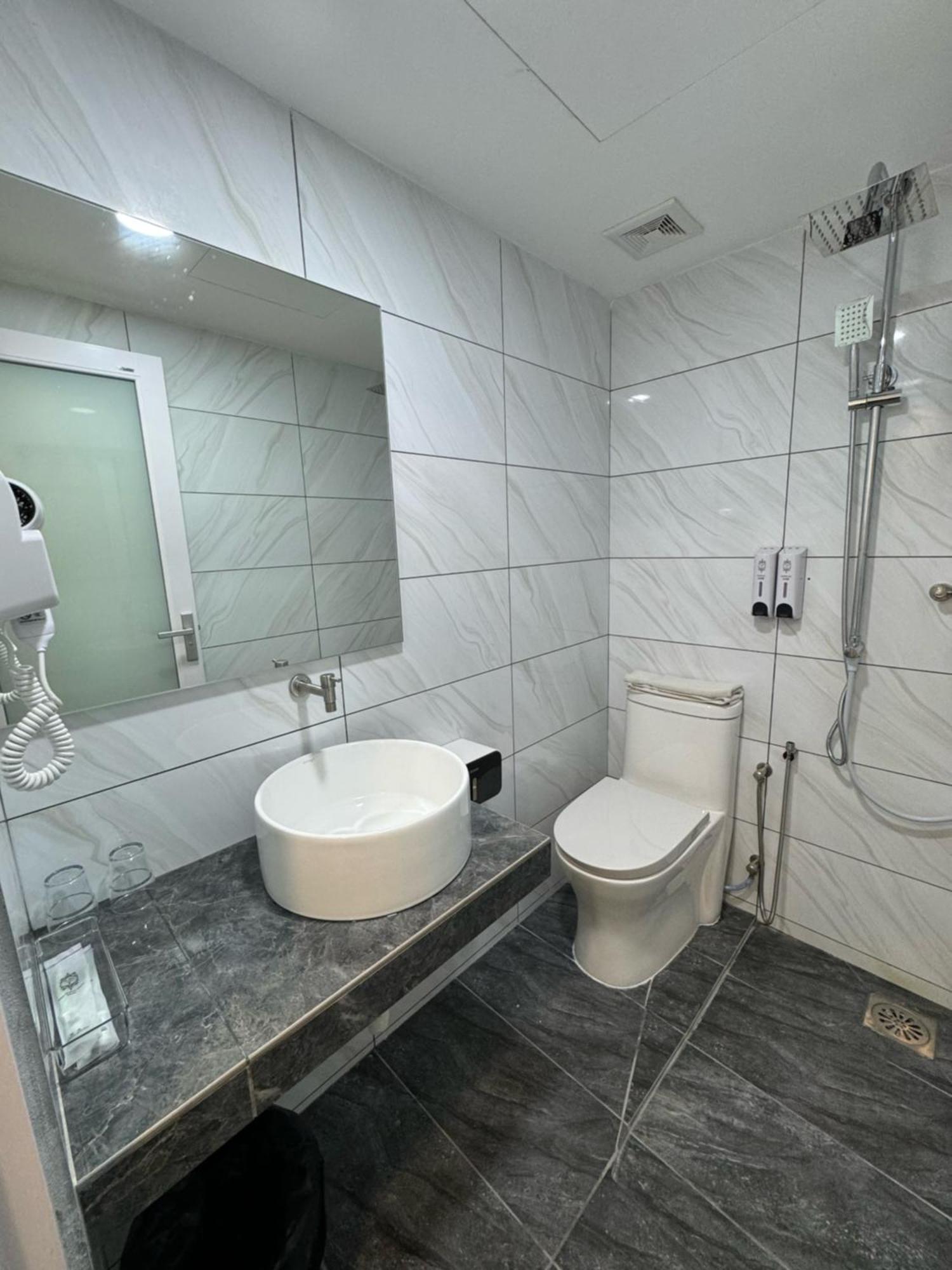 52 The Grace Hotel Muar Eksteriør bilde
